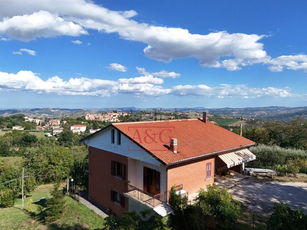 casa indipendente in vendita a Sant'Angelo in Pontano