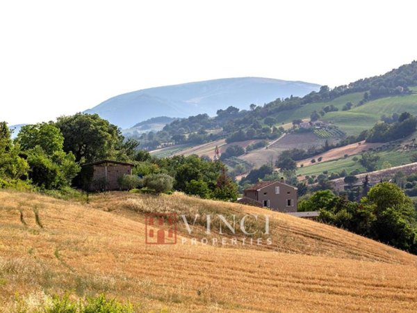 casa indipendente in vendita a Sant'Angelo in Pontano