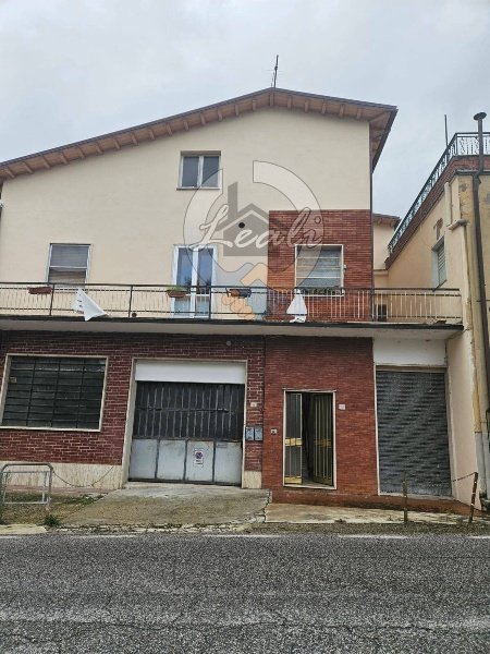 appartamento in vendita a Sant'Angelo in Pontano