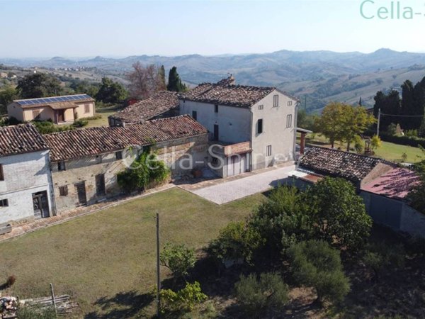 casa indipendente in vendita a Sant'Angelo in Pontano