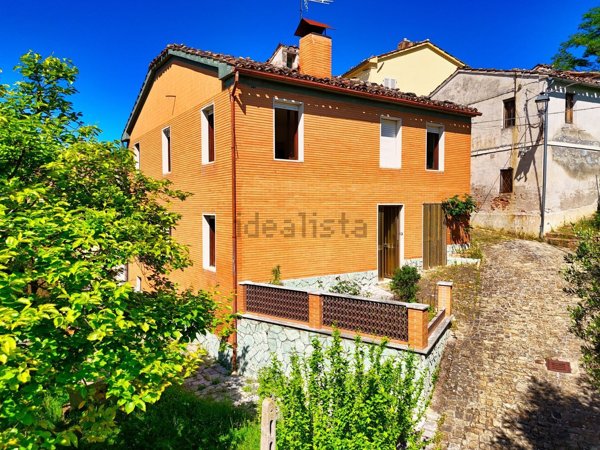 casa indipendente in vendita a Sant'Angelo in Pontano
