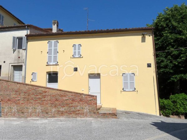 casa indipendente in vendita a Sant'Angelo in Pontano