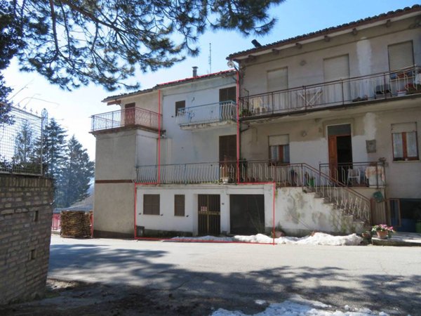 casa indipendente in vendita a Sarnano