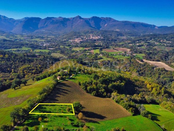 terreno edificabile in vendita a Sarnano