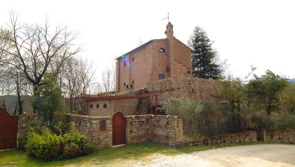 casa indipendente in vendita a Sarnano
