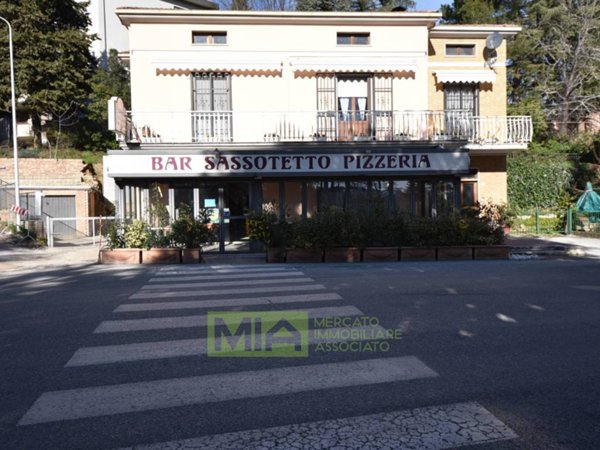 negozio in vendita a Sarnano