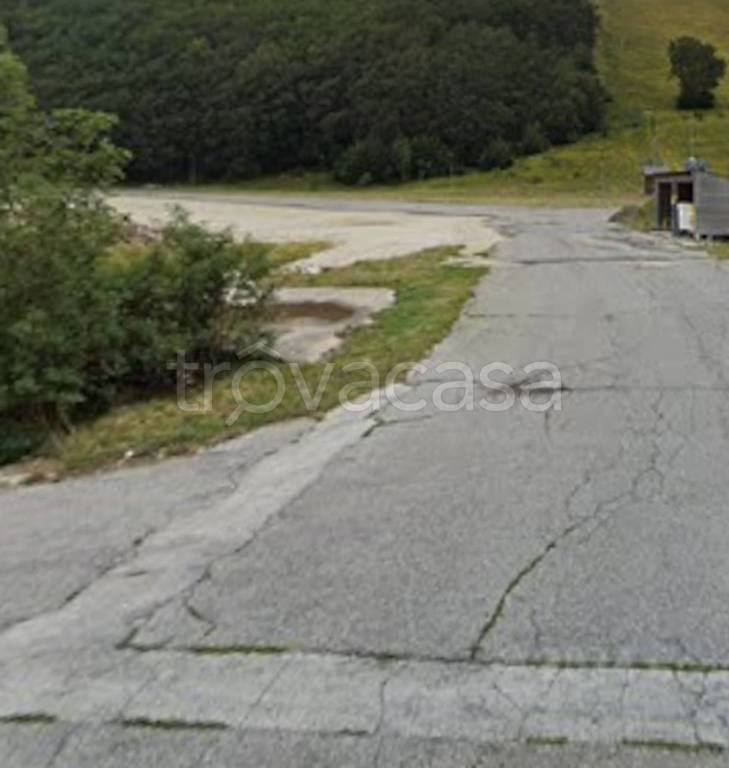 negozio in vendita a Sarnano