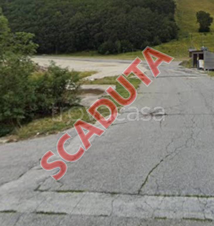negozio in vendita a Sarnano
