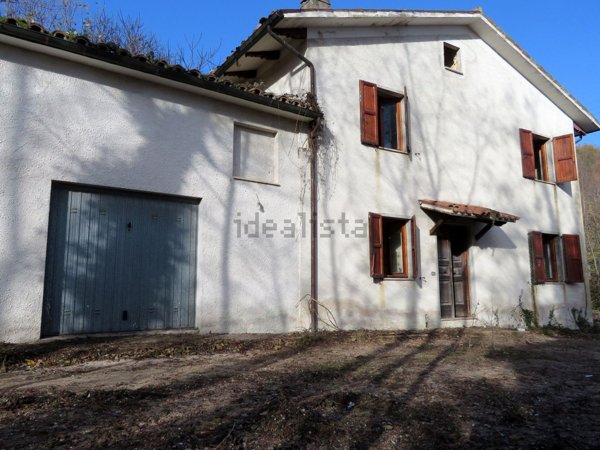 pentavano in vendita a Sarnano