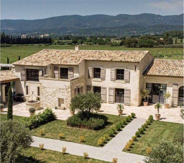 casa indipendente in vendita a Sarnano