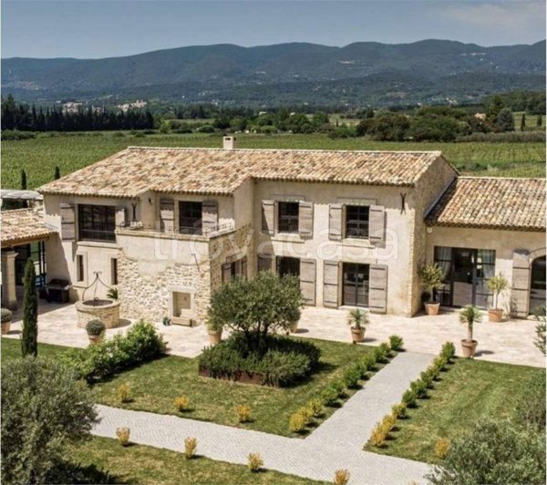 casa indipendente in vendita a Sarnano