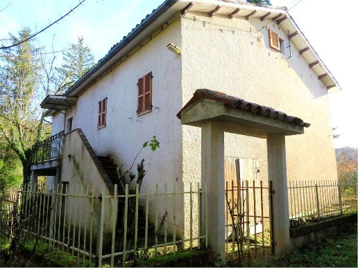 casale in vendita a Sarnano