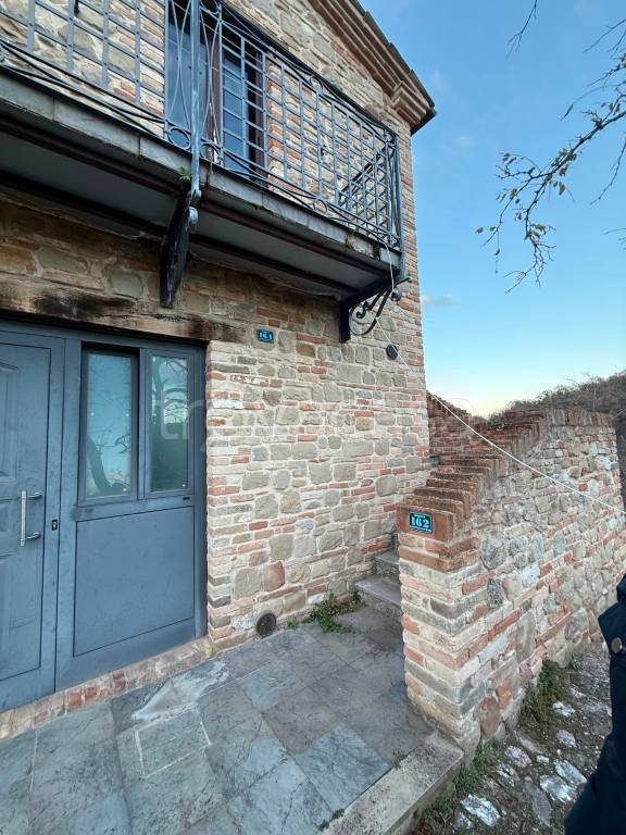 casa indipendente in vendita a Sarnano