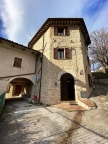 casa indipendente in vendita a Sefro in zona Sorti