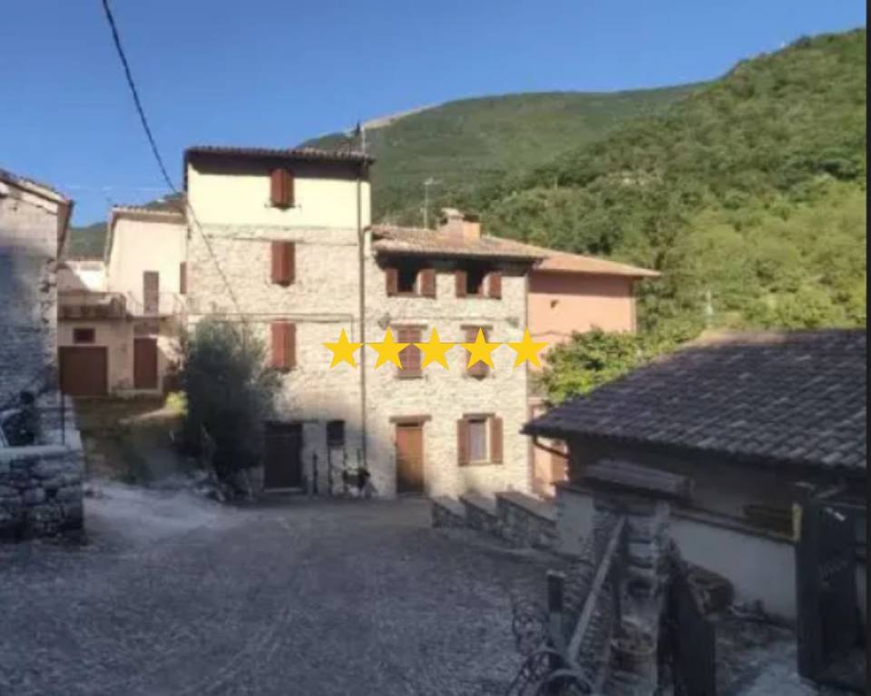 appartamento in vendita a Sefro