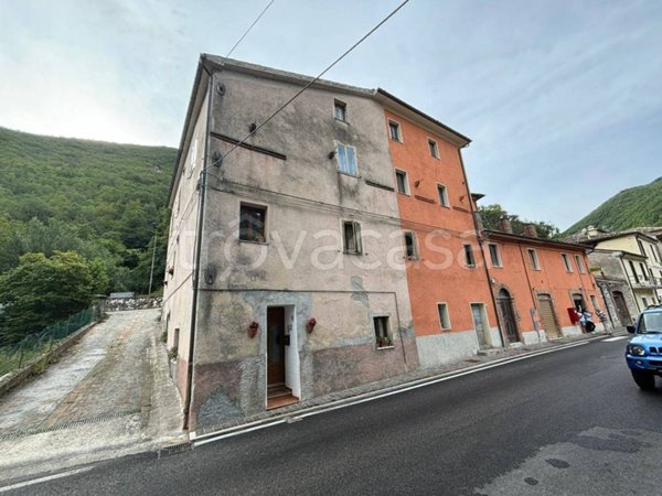 appartamento in vendita a Sefro