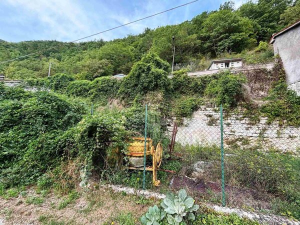 terreno edificabile in vendita a Sefro