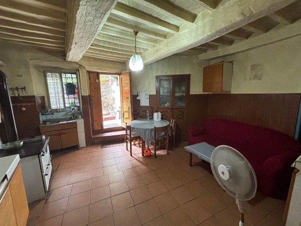 appartamento in vendita a Sefro