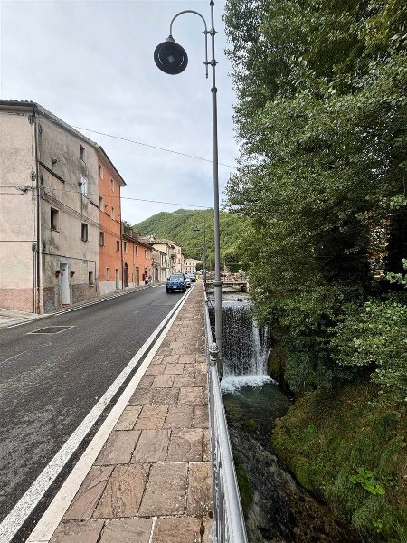 appartamento in vendita a Sefro in zona Sorti