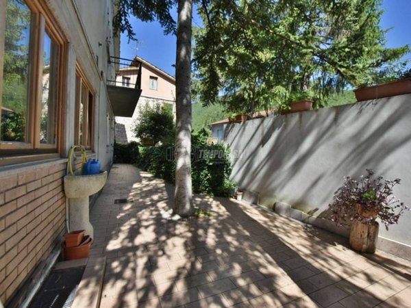 appartamento in vendita a Serrapetrona