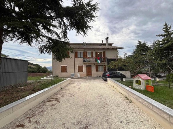 appartamento in vendita a Serrapetrona