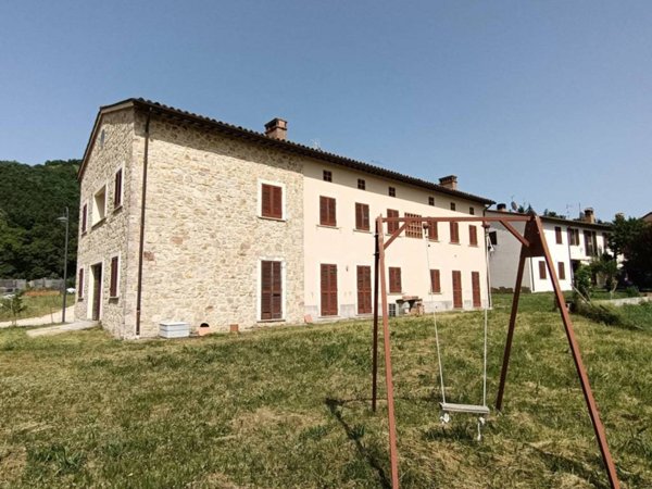 appartamento in vendita a Serravalle di Chienti in zona Cesi