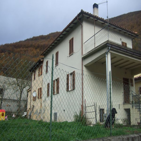 appartamento in vendita a Serravalle di Chienti in zona Bavareto