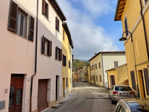 appartamento in vendita a Serravalle di Chienti