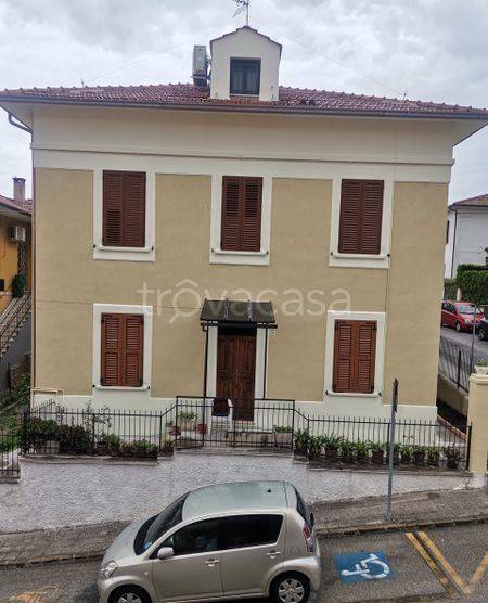 appartamento in vendita a Tolentino in zona Le Grazie
