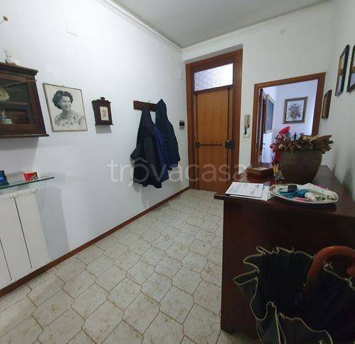 appartamento in vendita a Tolentino in zona Santa Lucia