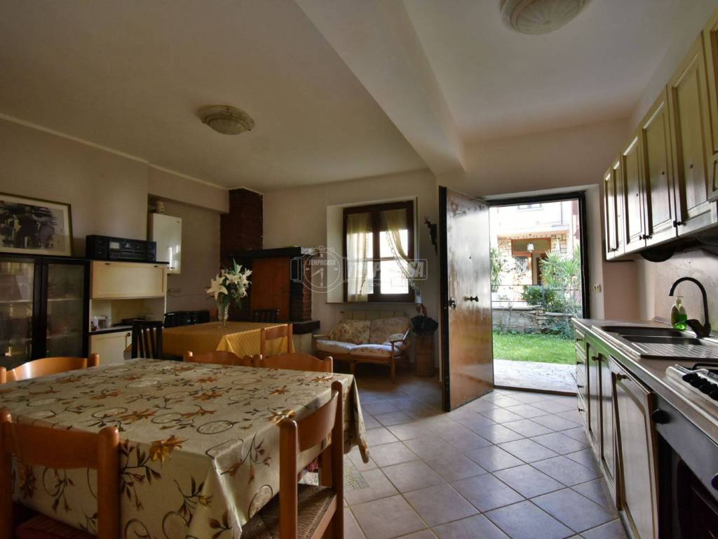 appartamento in vendita a Tolentino in zona Le Grazie
