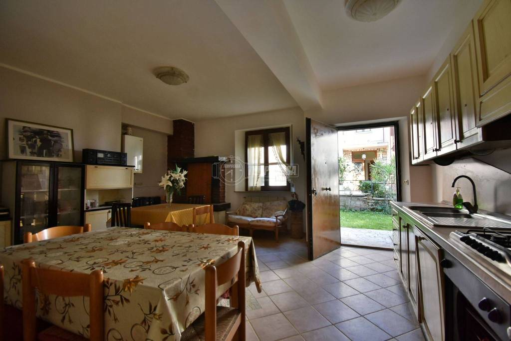 appartamento in vendita a Tolentino in zona Le Grazie