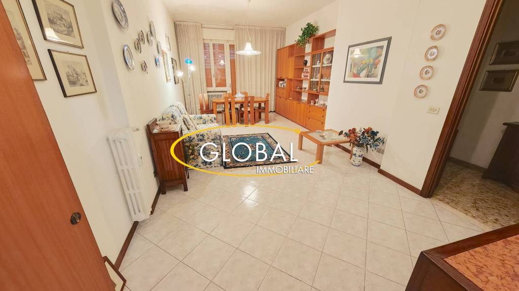 appartamento in vendita a Tolentino in zona Le Grazie