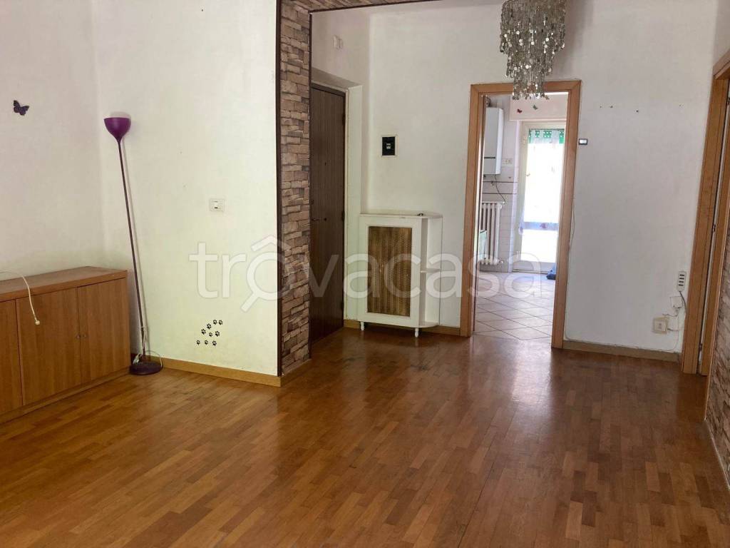 appartamento in vendita a Tolentino in zona Le Grazie