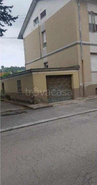 appartamento in vendita a Tolentino in zona Le Grazie