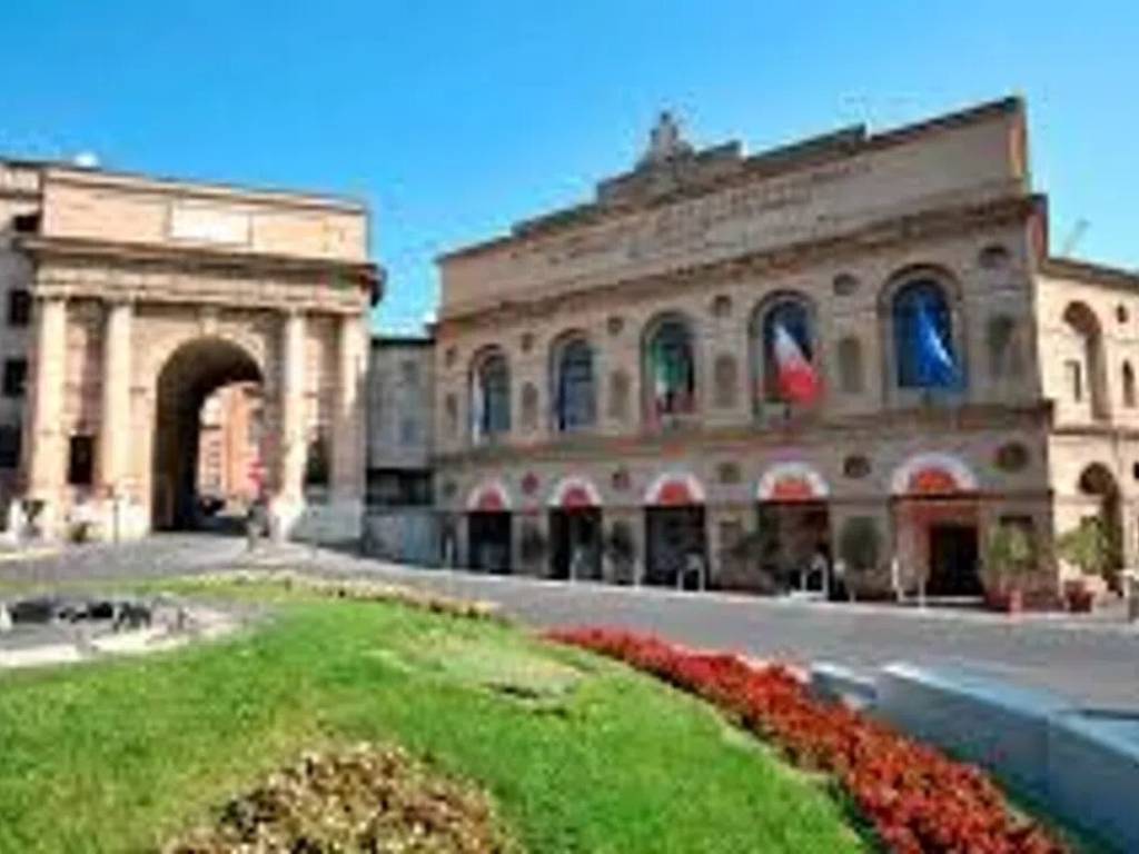 intera palazzina in vendita a Tolentino