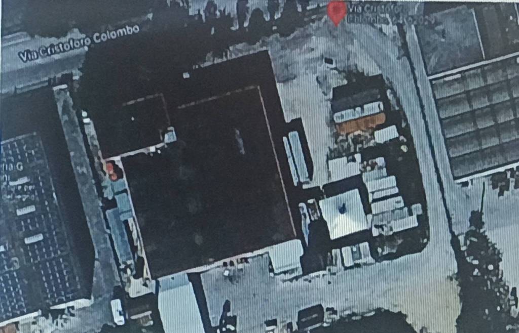 locale commerciale in vendita a Tolentino