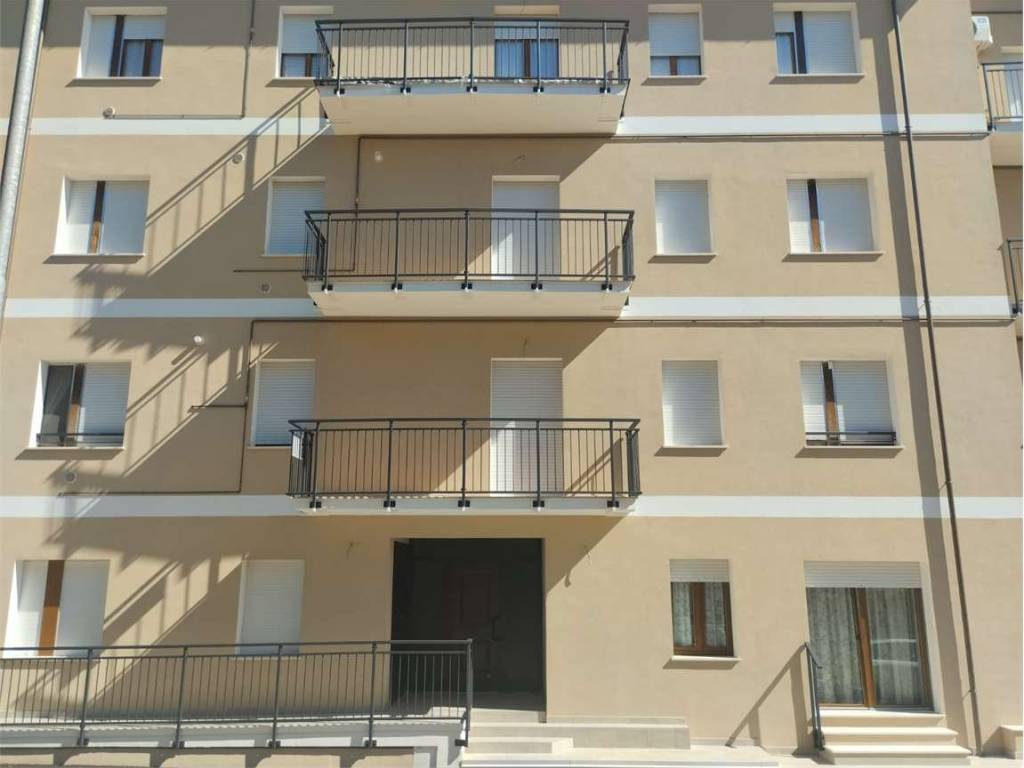 appartamento in vendita a Tolentino in zona Pace