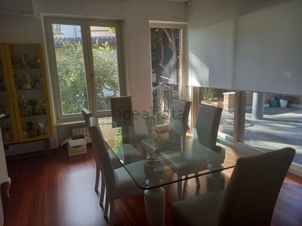 casa indipendente in vendita a Tolentino