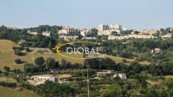 appartamento in vendita a Tolentino in zona Le Grazie