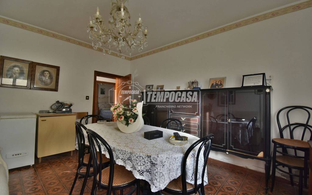 casa indipendente in vendita a Tolentino in zona San Martino