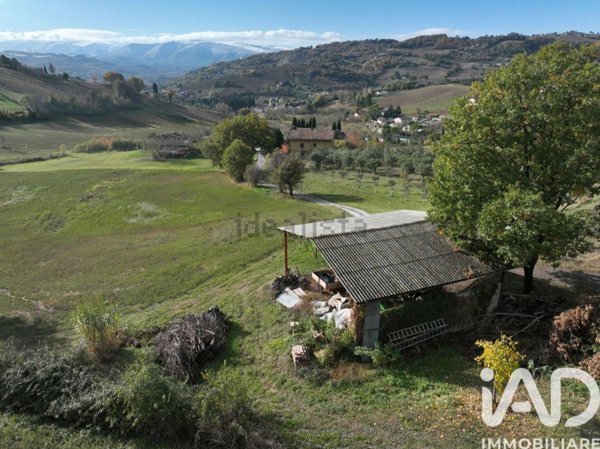 appartamento in vendita a Tolentino in zona Fontebigoncio