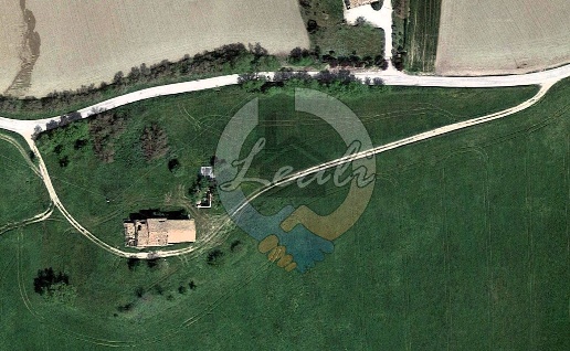 casa indipendente in vendita a Tolentino in zona Salcito