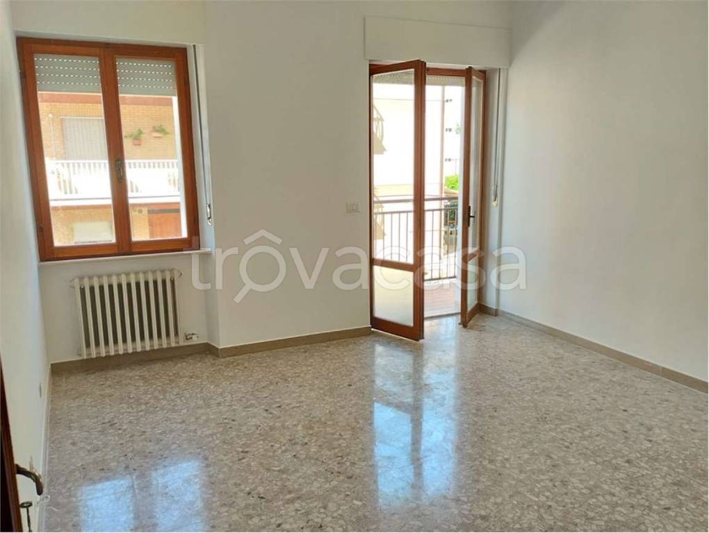 appartamento in vendita a Tolentino in zona Pace