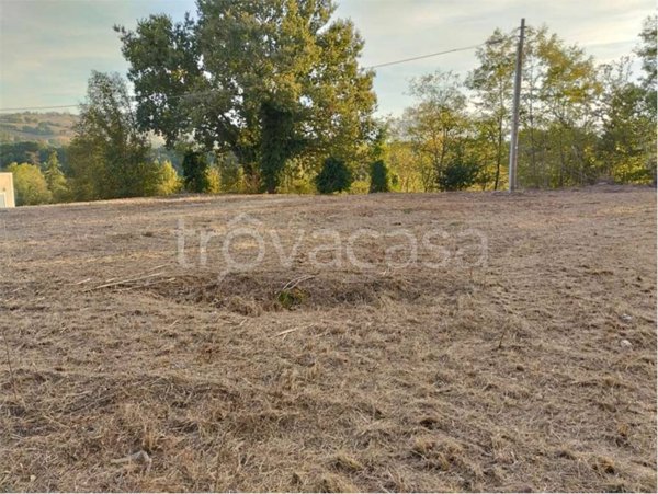 terreno edificabile in vendita a Tolentino in zona Le Grazie