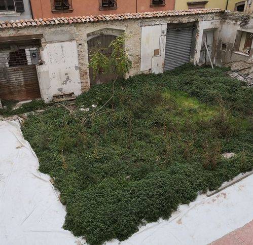 intera palazzina in vendita a Tolentino