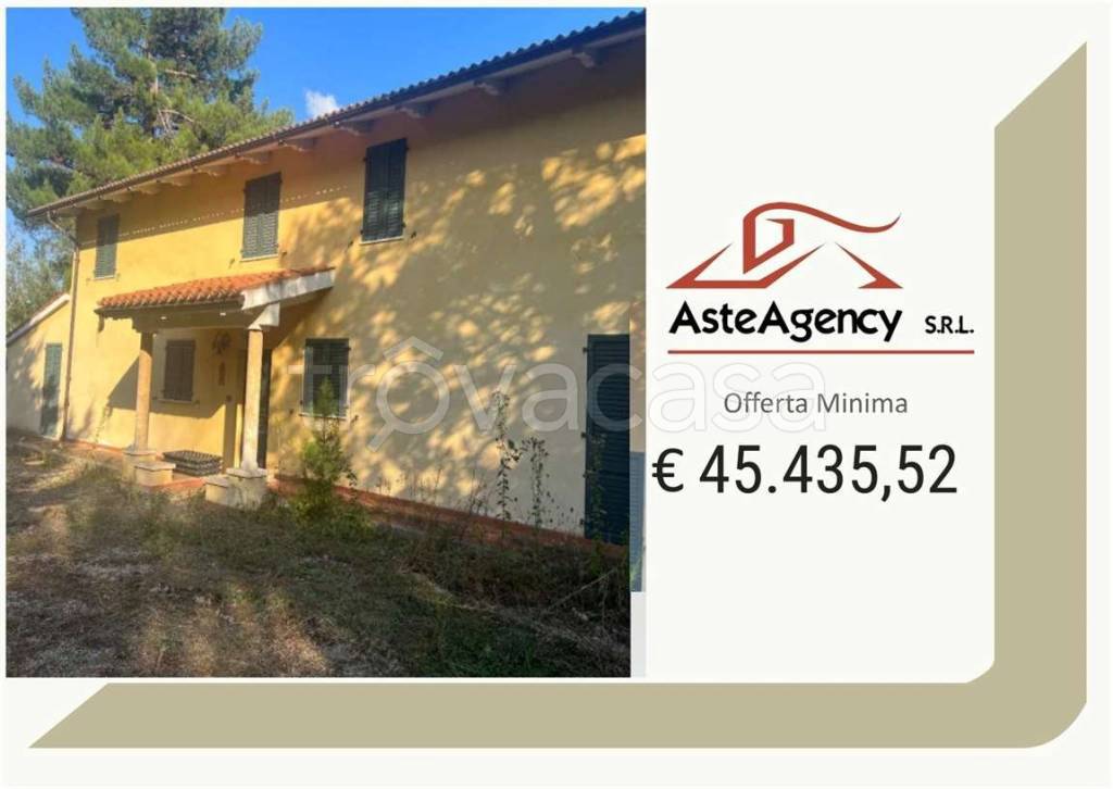 appartamento in vendita a Tolentino in zona Paterno