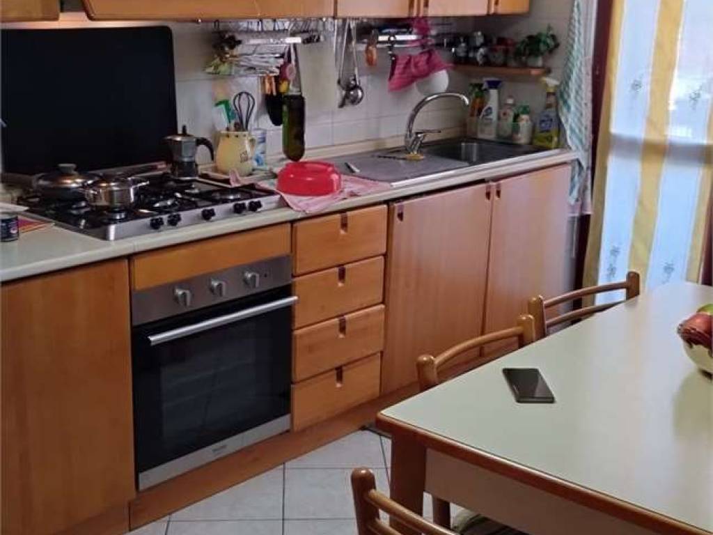 casa indipendente in vendita a Tolentino