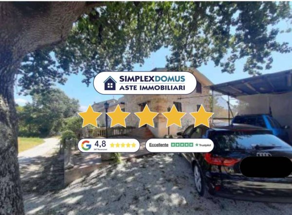 casa indipendente in vendita a Tolentino in zona San Rocco