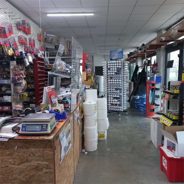 negozio in vendita a Tolentino